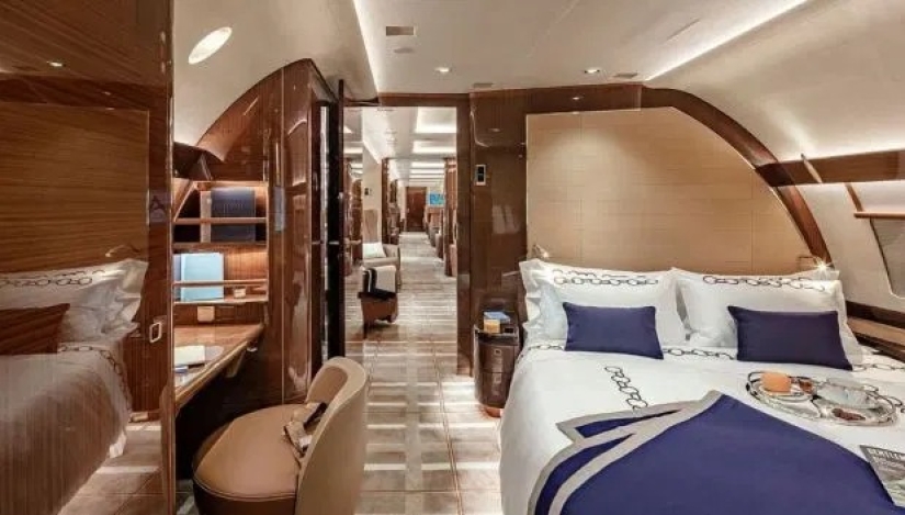 For high-flying birds: what the new luxury private jet for 17 passengers looks like from the inside