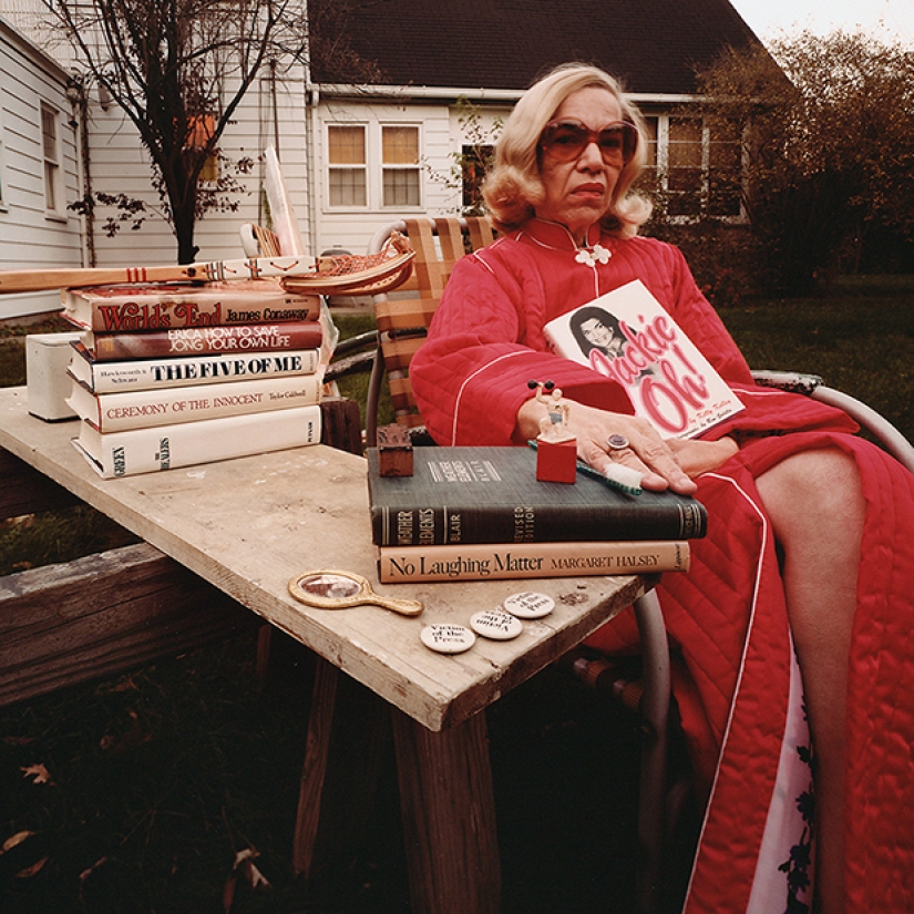 Fotógrafo filmó la vida y muerte de una madre que nunca lo besó Fotógrafo filmó la vida y muerte de una madre que nunca lo besó