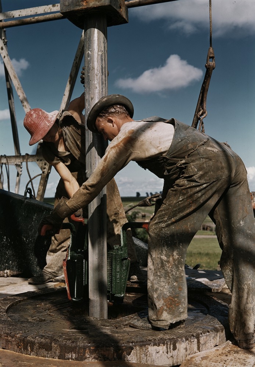 Fotos únicas de la década de 1940 en códigos de colores. Fotos únicas de la década de 1940 en códigos de colores.