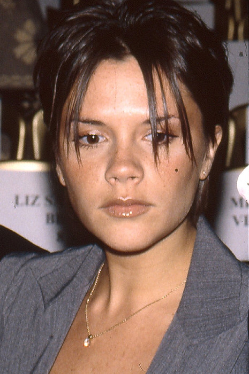 From a simpleton to a style icon: the fashionable evolution of the magnificent Victoria Beckham