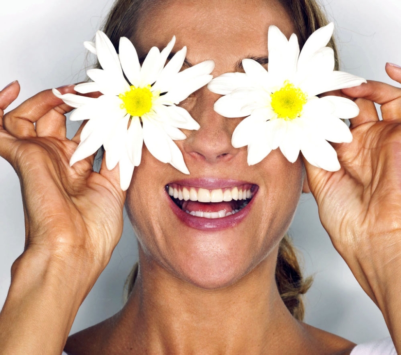 From April 1! 10 facts about smiling and laughing From April 1! 10 facts about smiling and laughing