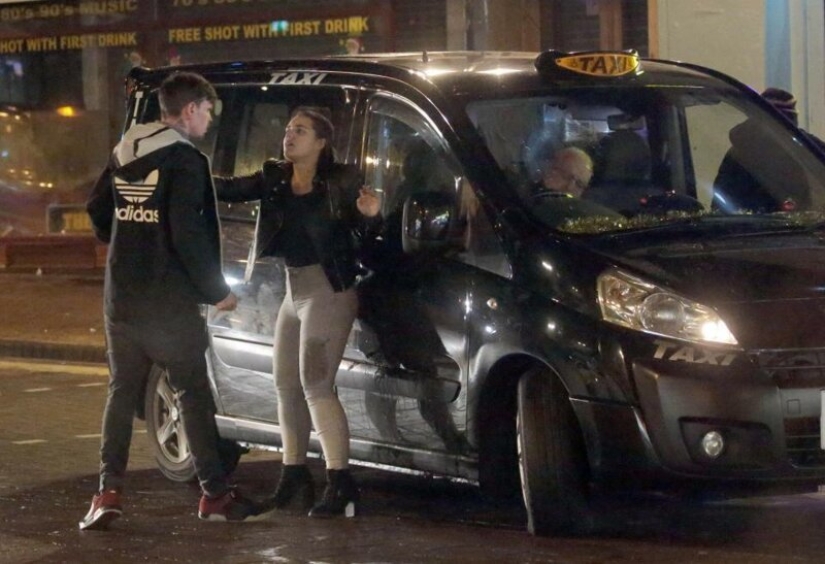 Fun and drunk: how the British celebrated Christmas Fun and drunk: how the British celebrated Christmas