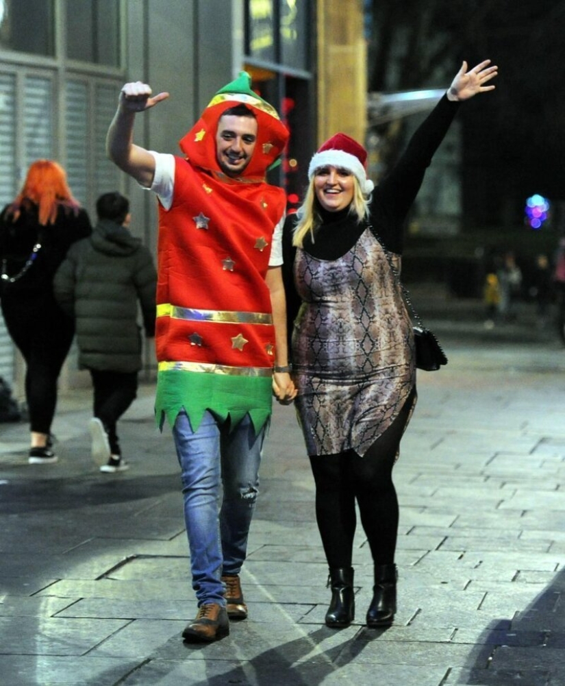 Fun and drunk: how the British celebrated Christmas Fun and drunk: how the British celebrated Christmas