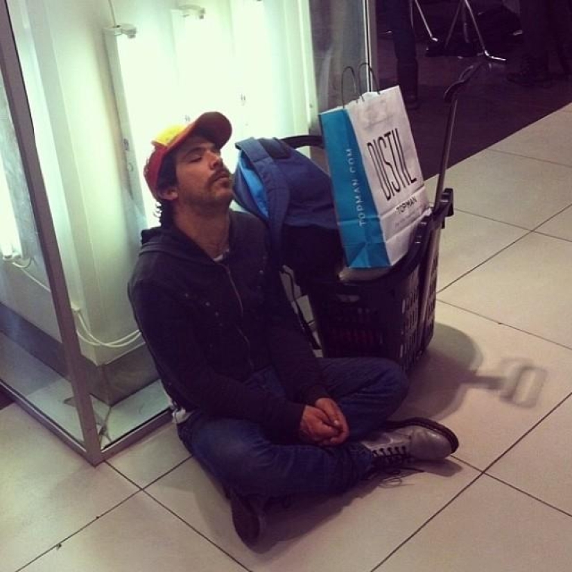 Funny shots from Instagram "Men in stores"