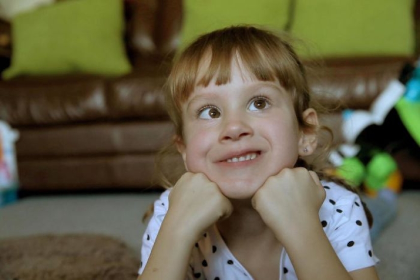 Gay británico adoptó a cuatro niños discapacitados y es inmensamente feliz Gay británico adoptó a cuatro niños discapacitados y es inmensamente feliz