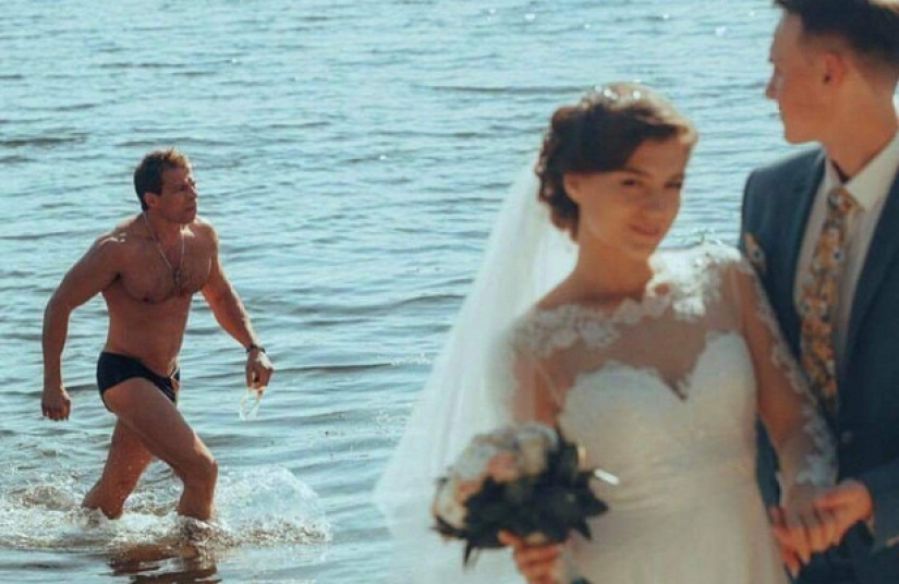 Gay version of the meme "Unfaithful guy": the groom looked at the sexy jock right during the wedding