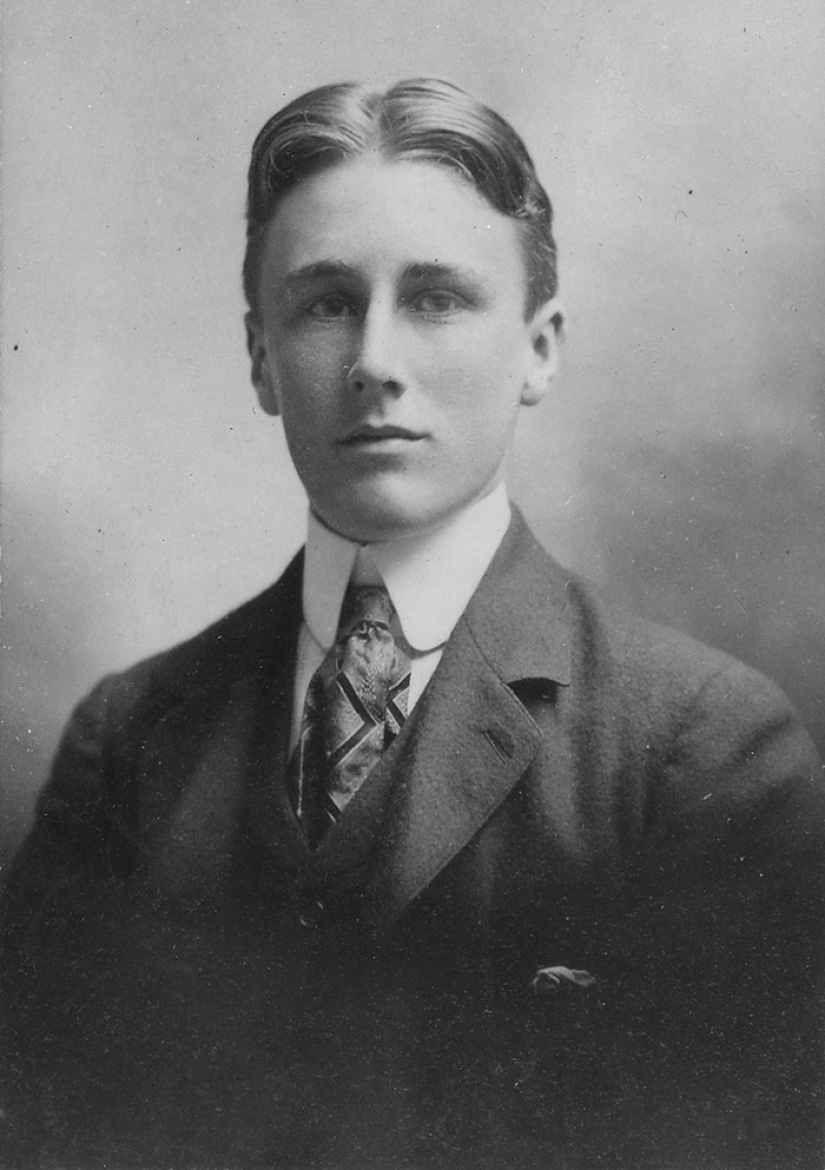 George H.W. Bush and other US presidents in their distant youth George H.W. Bush and other US presidents in their distant youth