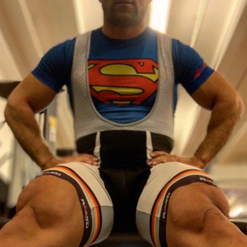German cyclist nicknamed Quadzilla strikes with super-pumped hips