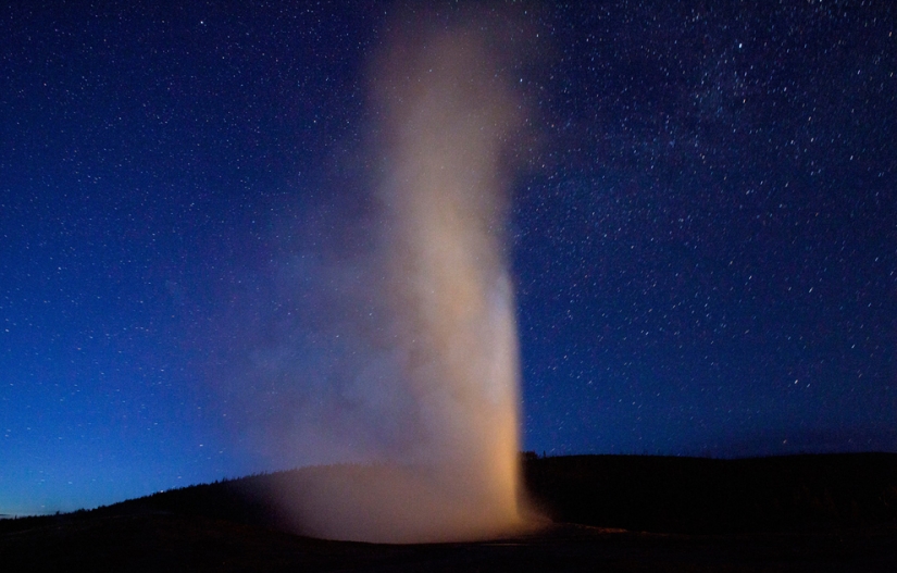Geysers, bison and other Yellowstone attractions