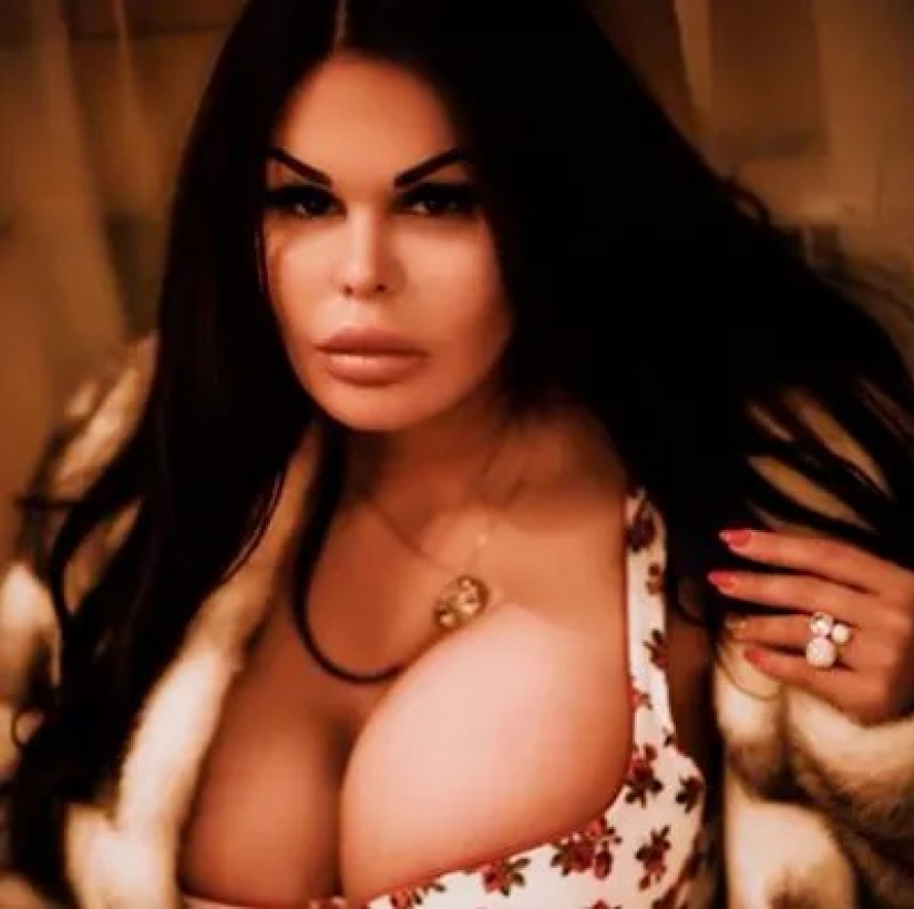 Girls from Instagram, which were quite ordinary, and turned into cartoons