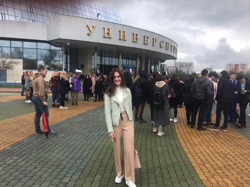 Girls-students: a selection of photos of charming freshmen of 2019