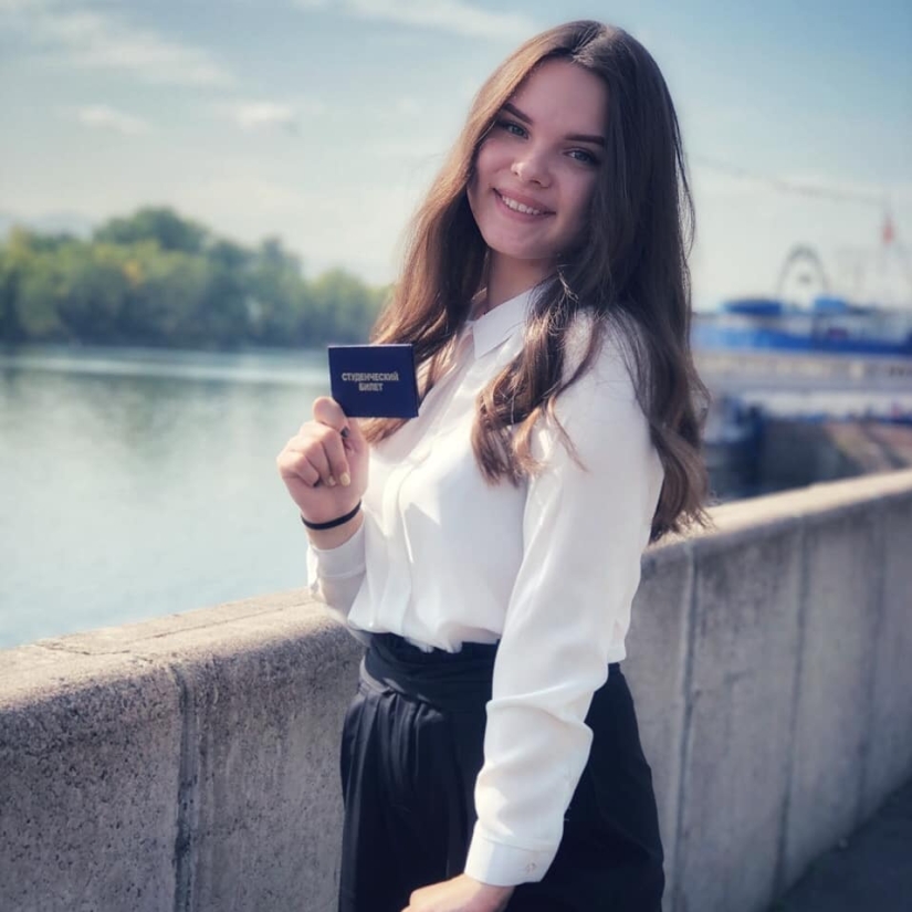Girls-students: a selection of photos of charming freshmen of 2019