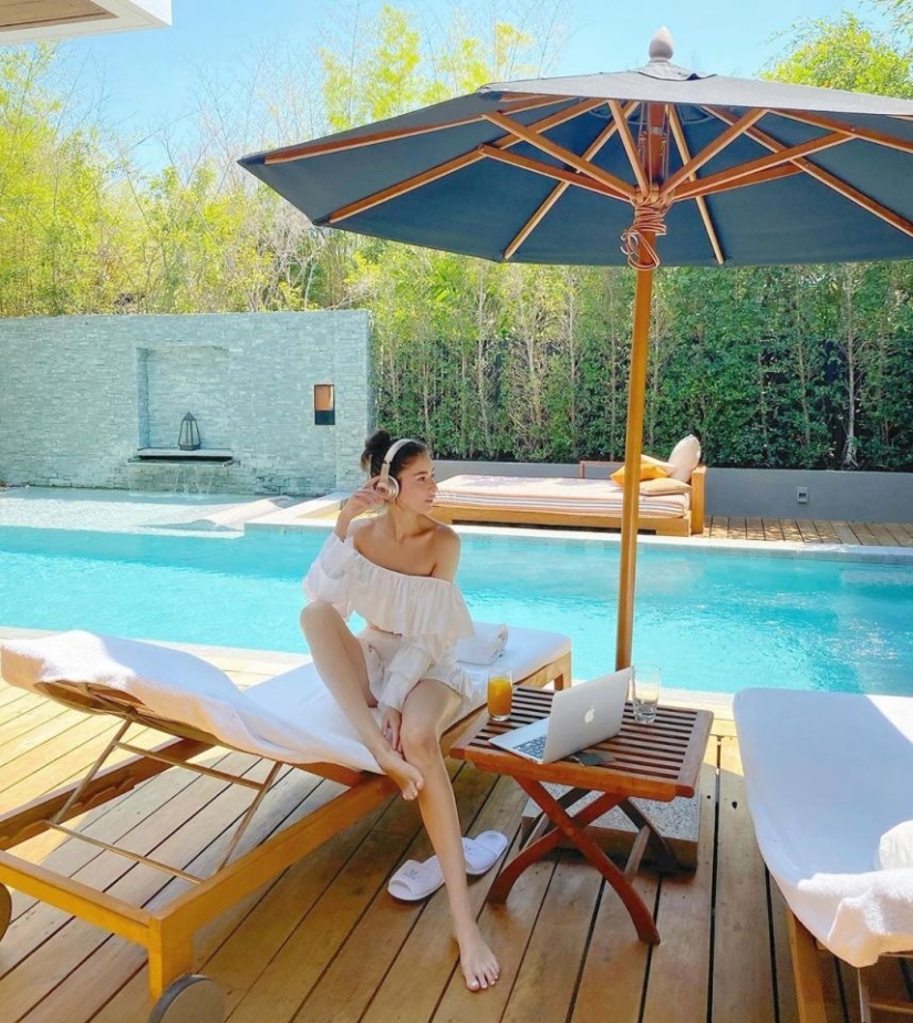 Glamorous self-isolation: rich kids run away from coronavirus to exotic islands Glamorous self-isolation: rich kids run away from coronavirus to exotic islands