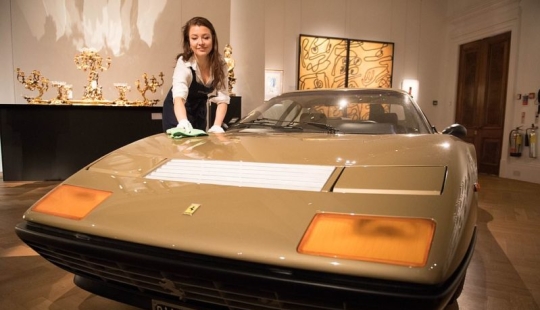 Golden Ferraris, violin and even Napoleon's throne: the main lots of Sotheby's "Midas Touch" auction Golden Ferraris, violin and even Napoleon's throne: the main lots of Sotheby's "Midas Touch" auction