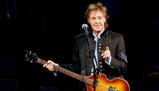 Golden Strings: The 10 richest Guitarists of 2019