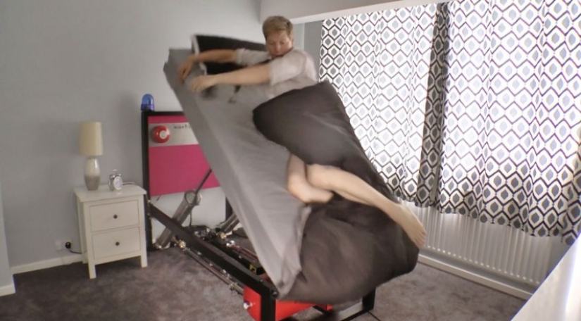 Gracias a Dios hay una cama que te saca de la cama por la mañana Gracias a Dios hay una cama que te saca de la cama por la mañana