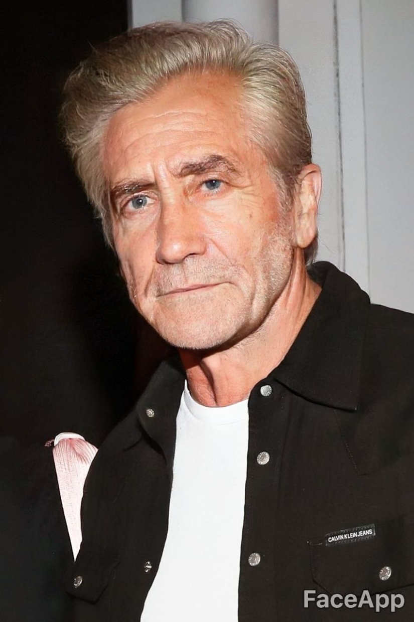 Grandfather Keanu and baba Nastya: celebrities have grown old with the help of the FaceApp app