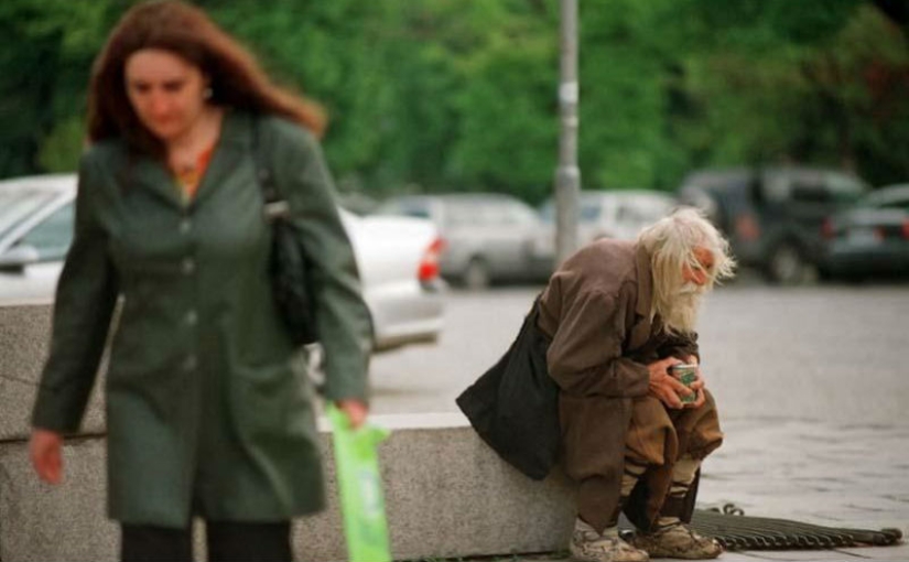 Grandpa Dobri is a poor philanthropist