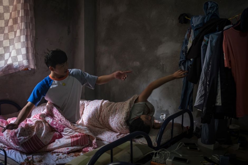 Granja triste: minería de Bitcoin a escala china Granja triste: minería de Bitcoin a escala china