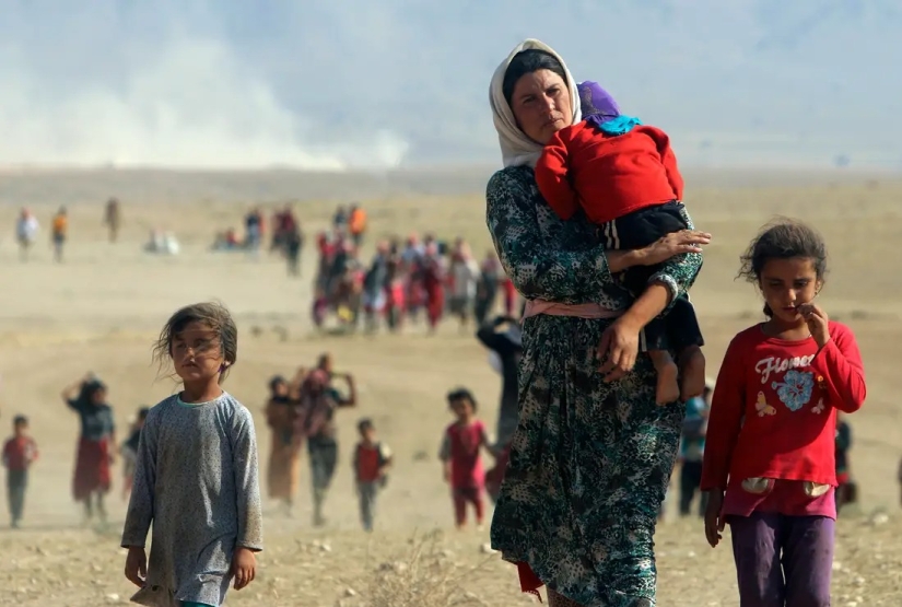 Ha llegado la hora de la verdad: las mujeres yazidíes que fueron mantenidas en cautiverio sexual por terroristas de ISIS exigen un juicio a los violadores Ha llegado la hora de la verdad: las mujeres yazidíes que fueron mantenidas en cautiverio sexual por terroristas de ISIS exigen un juicio a los violadores