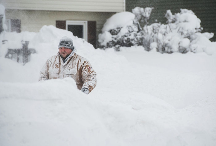 Hace tanto frío en los Estados Unidos y Canadá que las ventanas estallan en las casas Hace tanto frío en los Estados Unidos y Canadá que las ventanas estallan en las casas