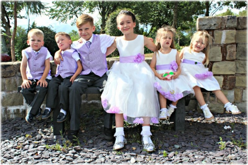 Happiness multiplied by 4 and worries divided by 2: the mathematics of raising wonderful quadruplets Happiness multiplied by 4 and worries divided by 2: the mathematics of raising wonderful quadruplets