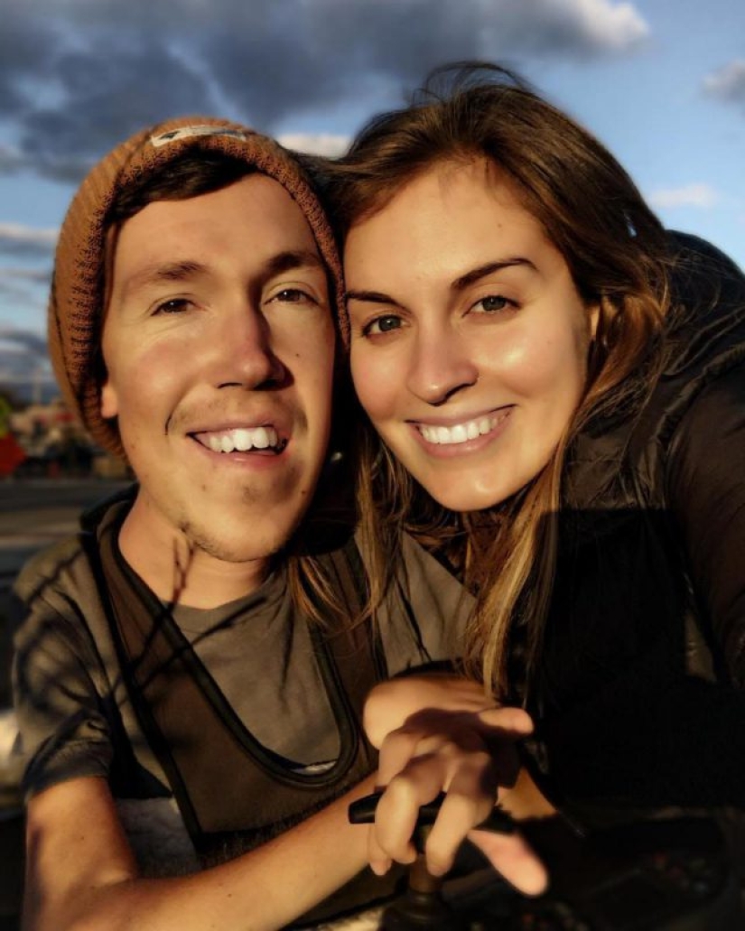 Happy together: the love story of a guy in a wheelchair and a girl with a big heart