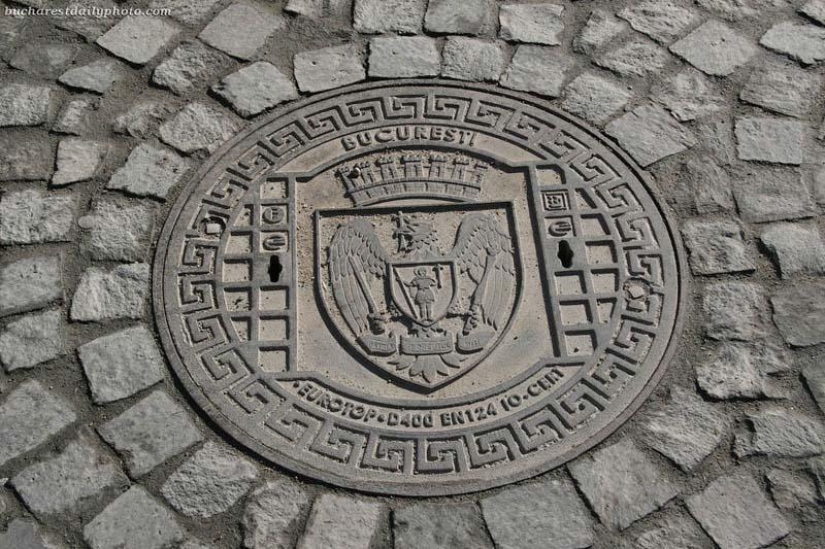 Hatches from different countries of the world Hatches from different countries of the world