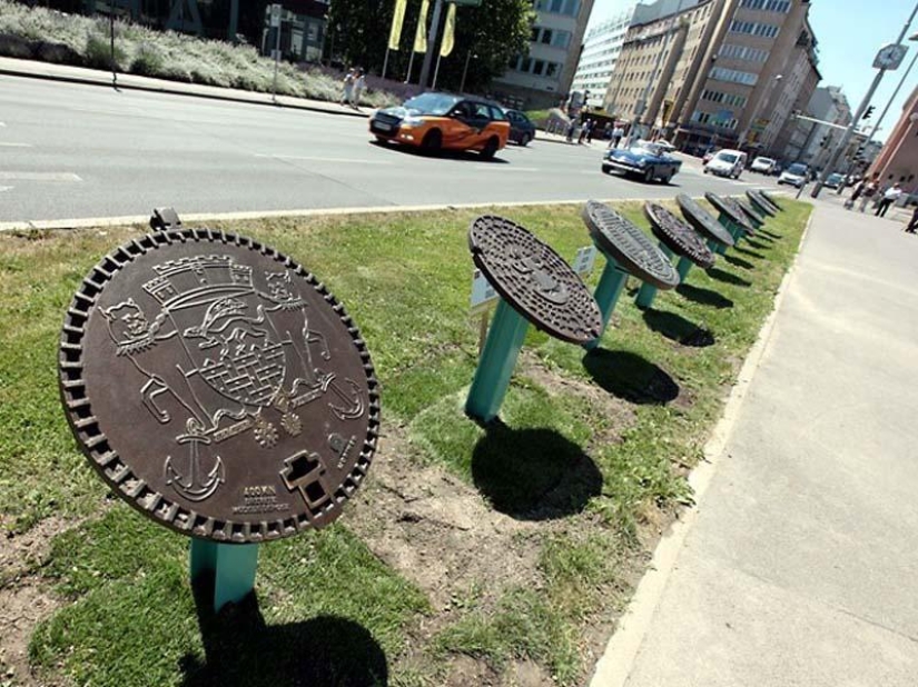 Hatches from different countries of the world Hatches from different countries of the world