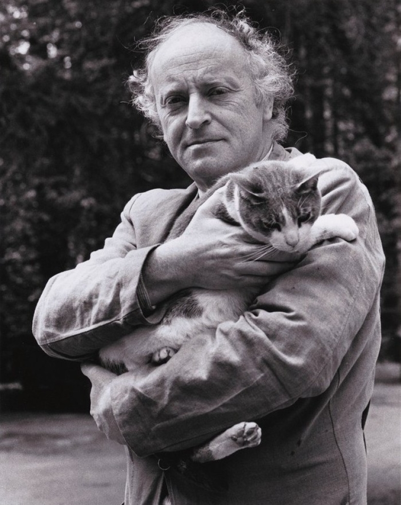 Hay un gato detrás de cada gran hombre