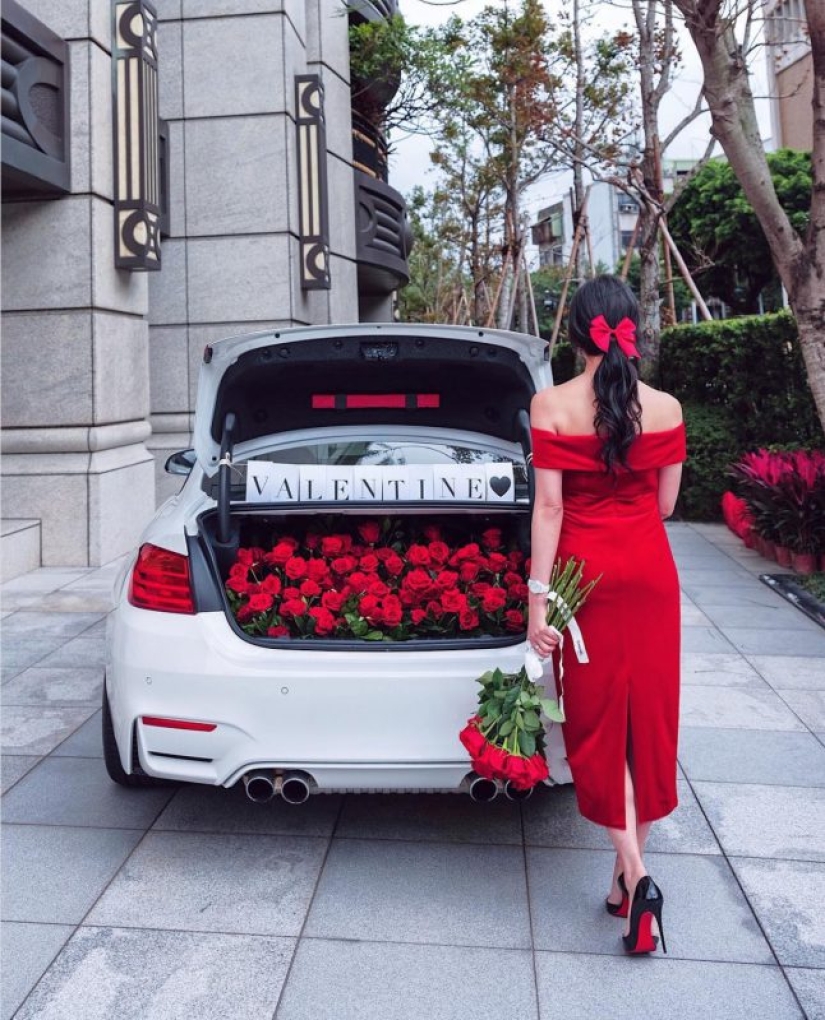 Heart of pure gold: what do the richest and most glamorous give for Valentine's Day