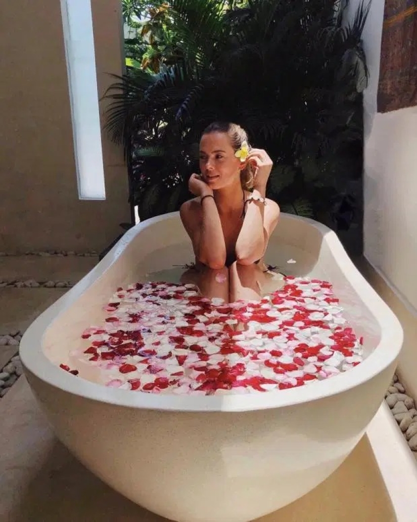 High-flying bird: flight attendant became an Instagram star and quit her job at the airline