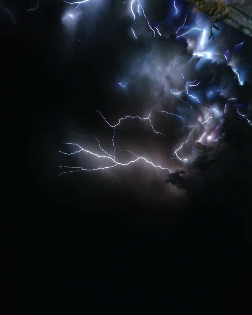 Horror, fear and beauty: the full power of Taal volcano in photos Horror, fear and beauty: the full power of Taal volcano in photos