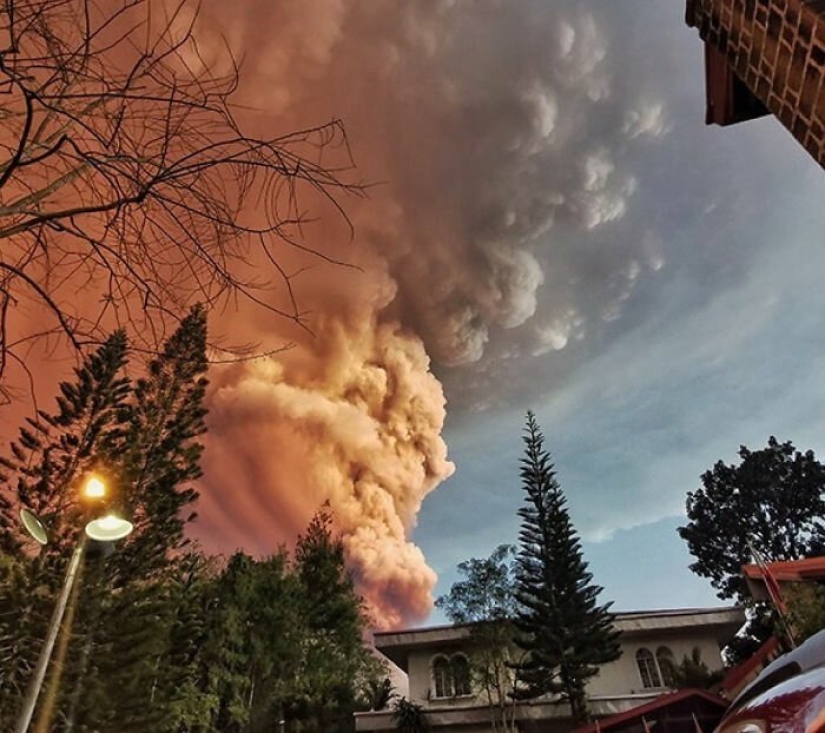 Horror, miedo y belleza: todo el poder del volcán Taal en fotos