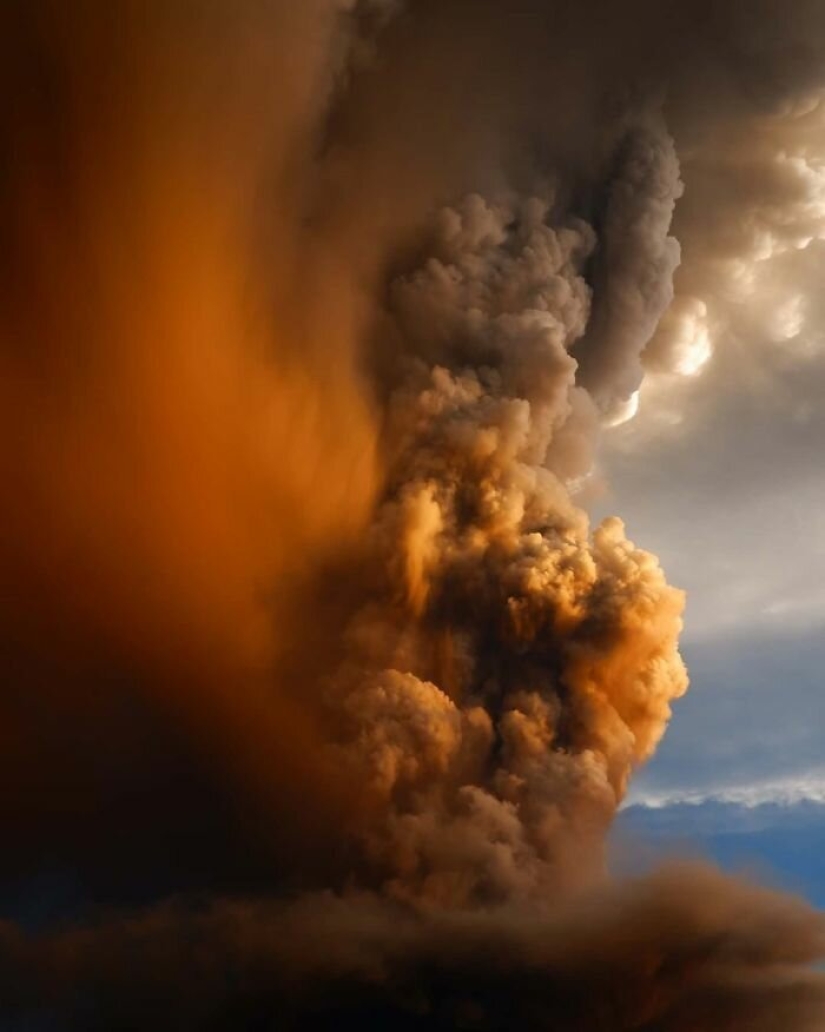 Horror, miedo y belleza: todo el poder del volcán Taal en fotos