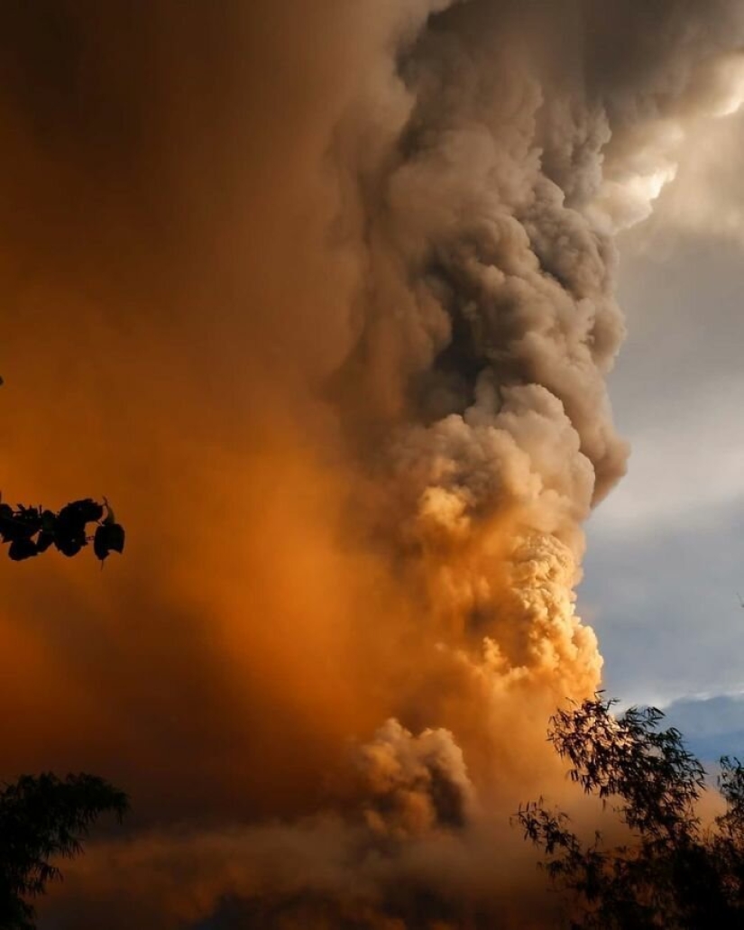 Horror, miedo y belleza: todo el poder del volcán Taal en fotos