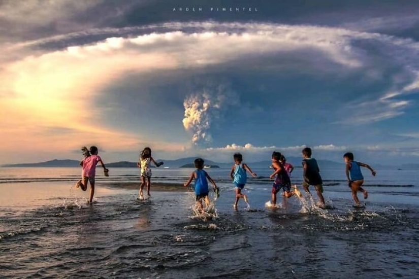 Horror, miedo y belleza: todo el poder del volcán Taal en fotos