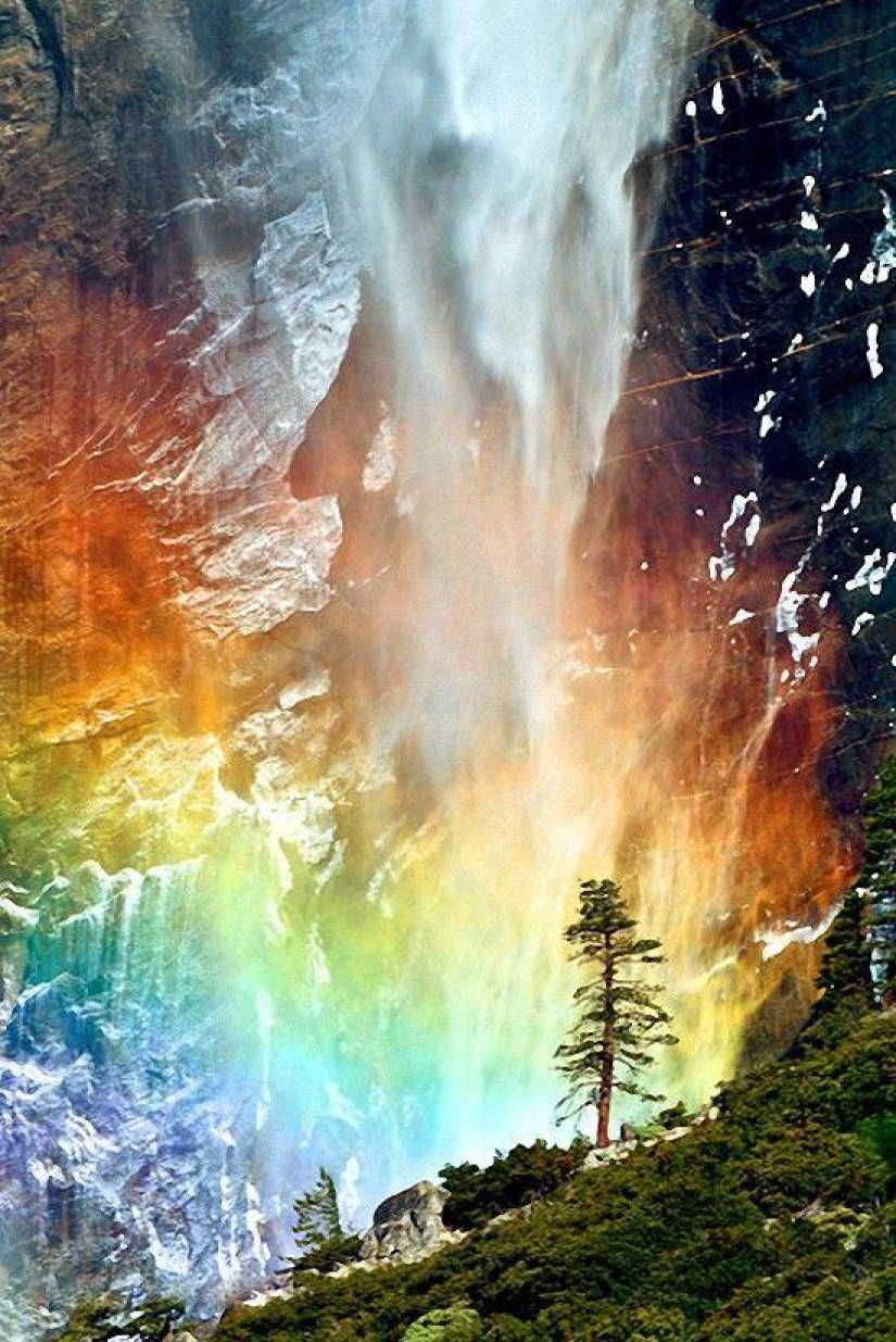 Horse Tail Waterfall»