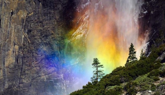 Horse Tail Waterfall» Horse Tail Waterfall»