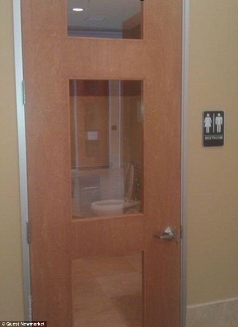 Hotel of Broken Hearts: tourists share photos of how their hotels screwed up