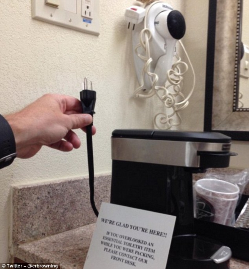 Hotel of Broken Hearts: tourists share photos of how their hotels screwed up