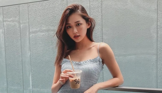 How an Instagram Model Made Millions Selling Her NFT Collection