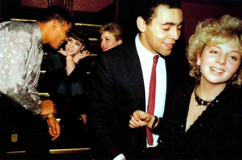 How an Irish photographer was looking for love in the nightclubs of the 1980s