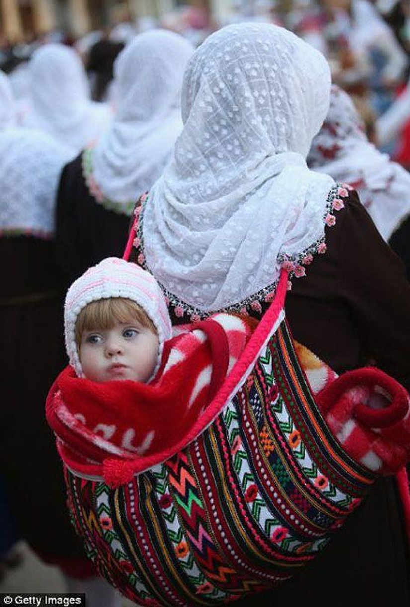 How are the weddings of Bulgarian Muslim mountaineers