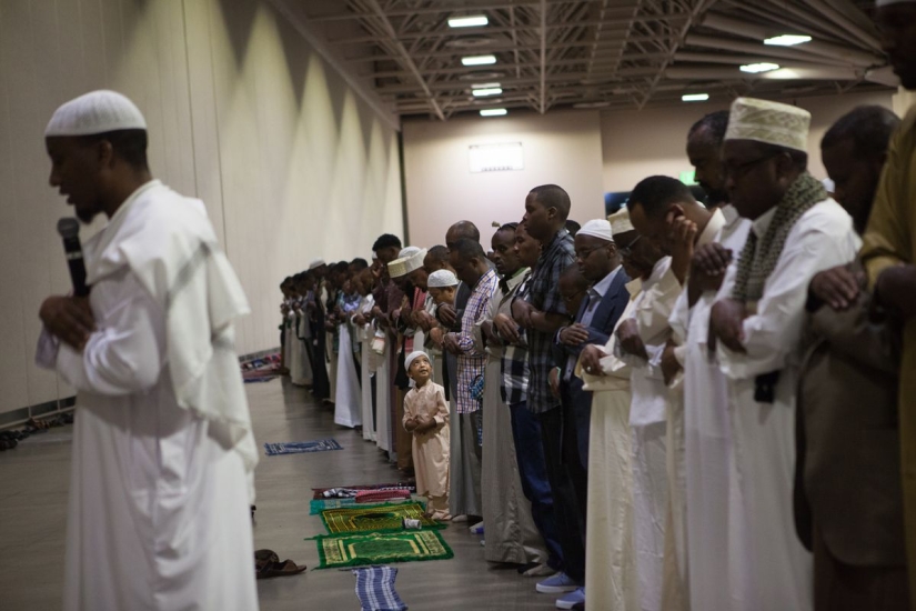 How do refugees from Muslim countries actually live in the United States How do refugees from Muslim countries actually live in the United States