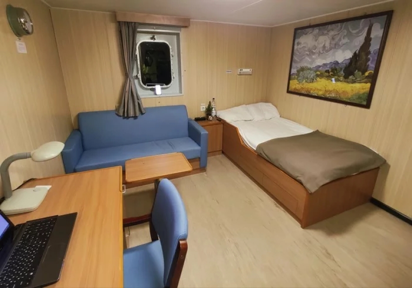 How do sailors live on a ship today