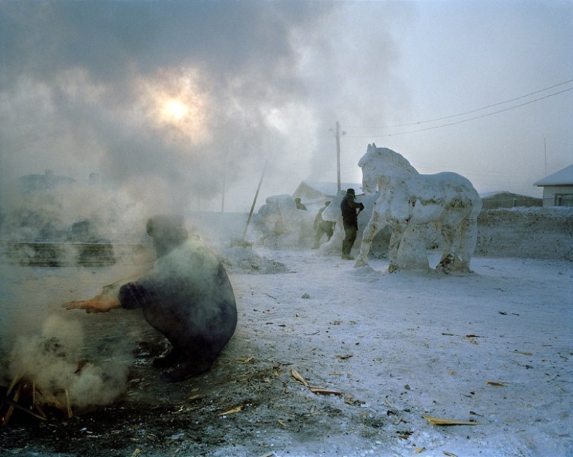 How do young prisoners live in Siberian colonies