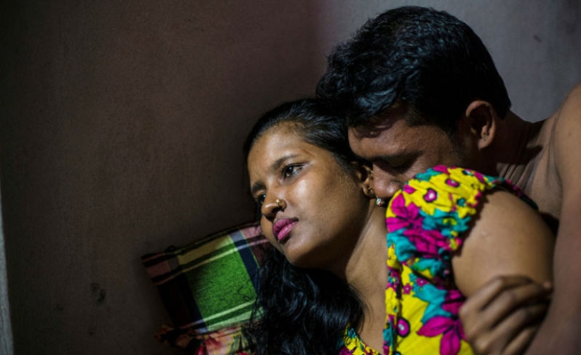 How prostitutes live and work in a 200-year-old brothel in Bangladesh How prostitutes live and work in a 200-year-old brothel in Bangladesh