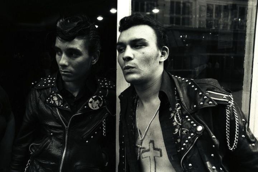 How real bikers live How real bikers live