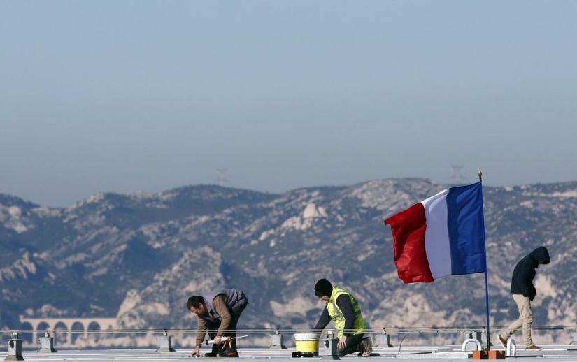 How the French honor the memory of the victims of terrorist attacks How the French honor the memory of the victims of terrorist attacks